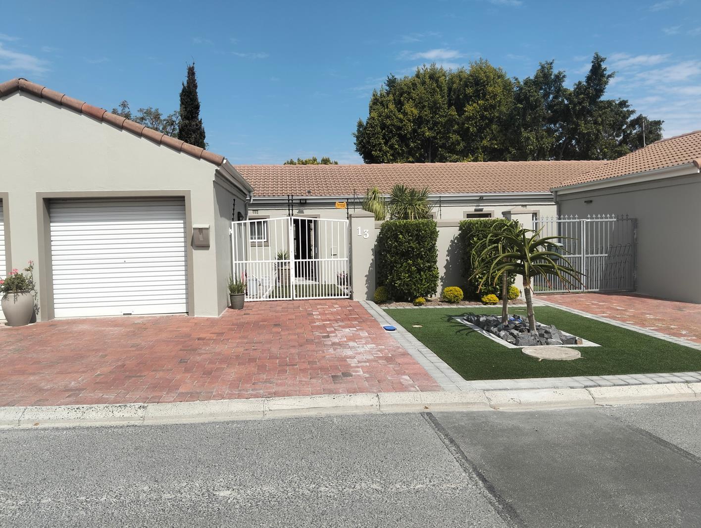 2 Bedroom Townhouse in Brackenfell South