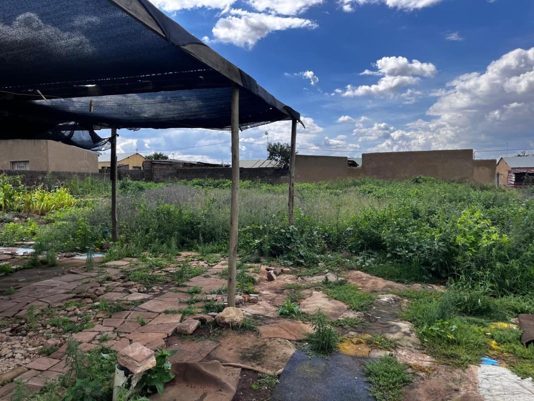 351 m² Land available in Skosana