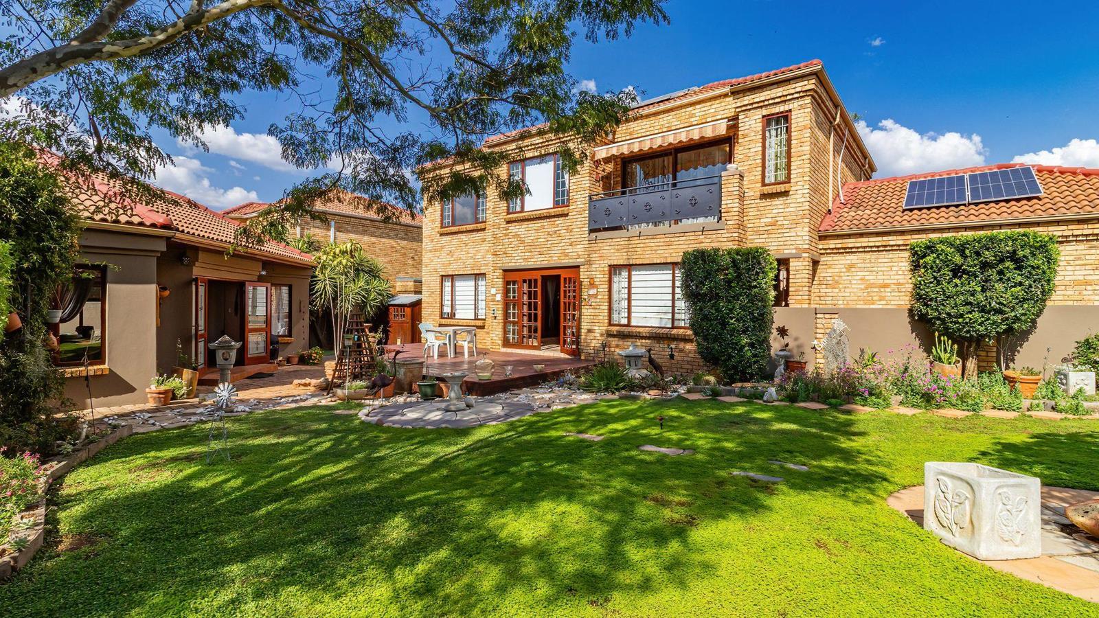 3 Bedroom Townhouse in Ruimsig