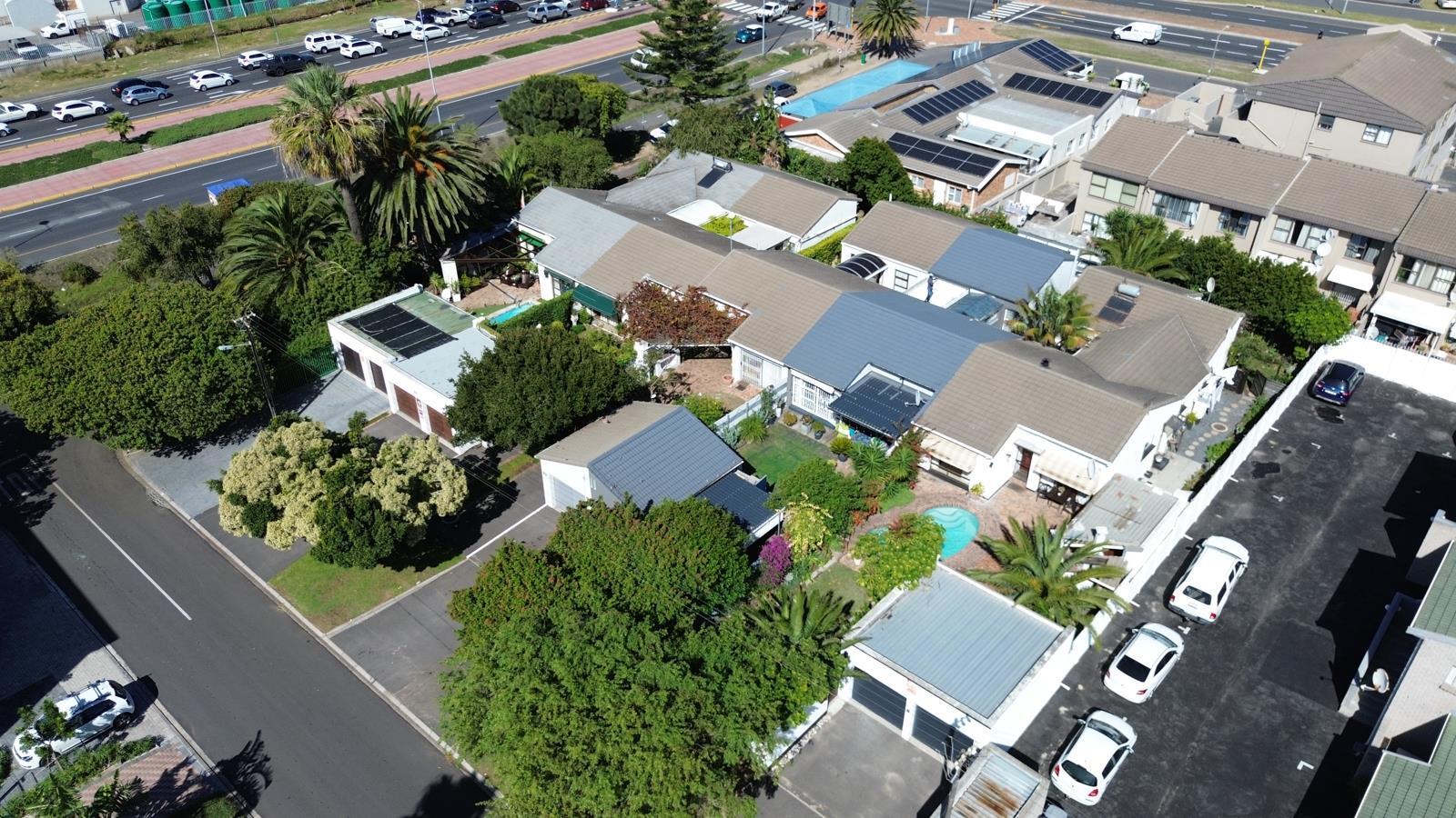 2 200 m² Land available in Table View