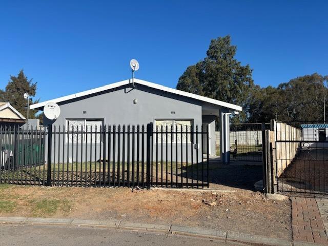 2 Bedroom Townhouse in Avian Park