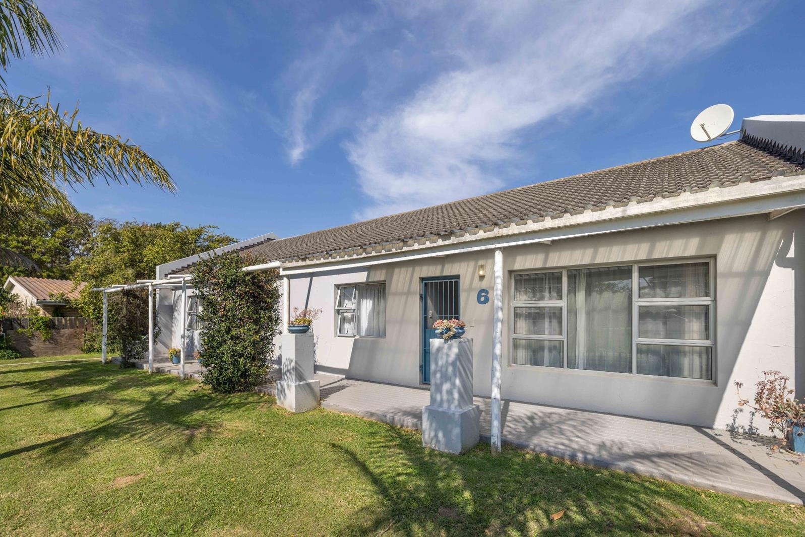 4 Bedroom House in West Bank
