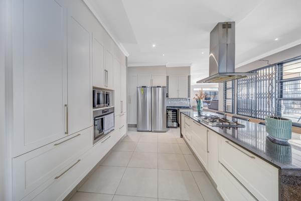 5 Bedroom House in Bryanston
