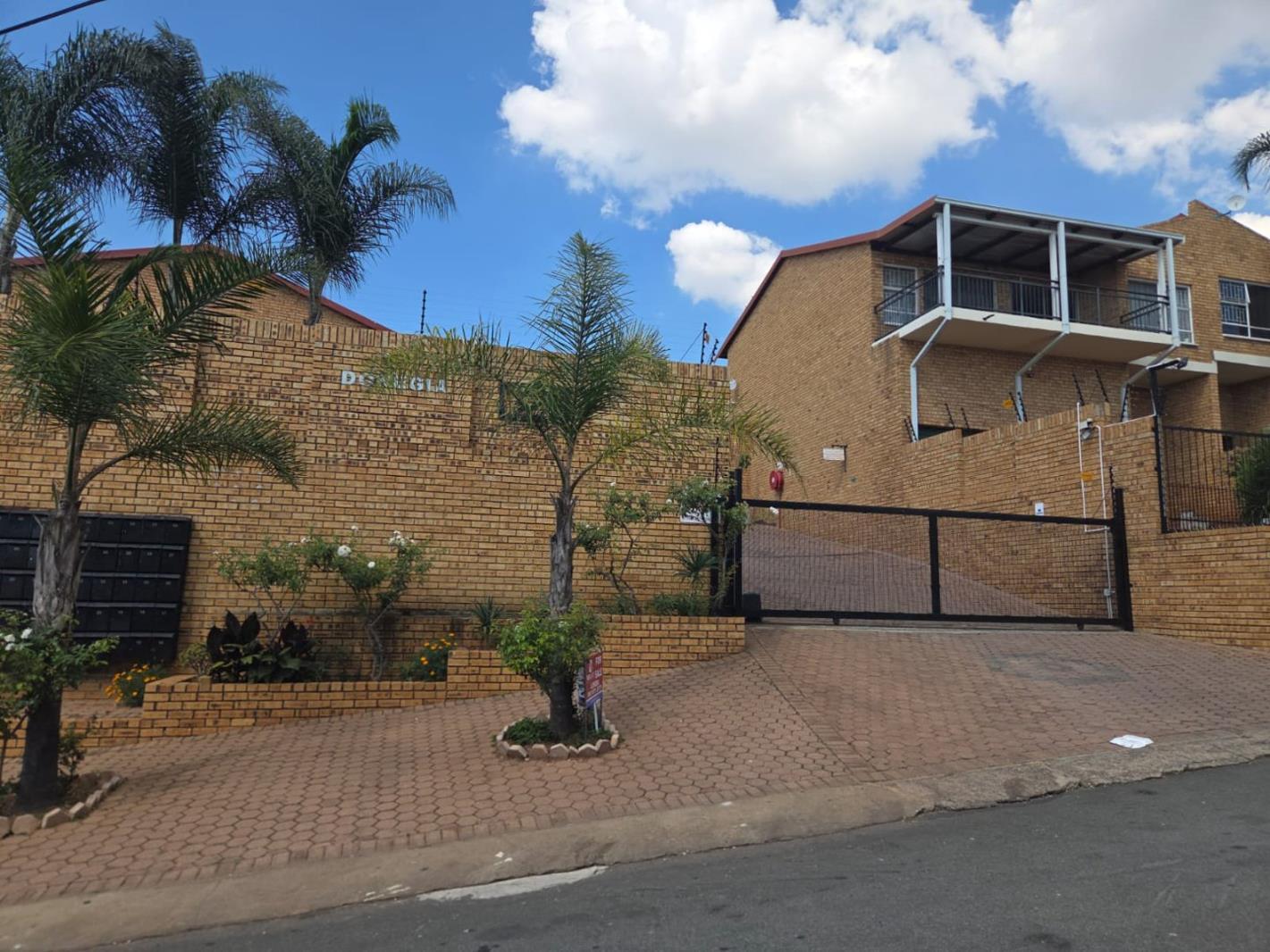 2 Bedroom Townhouse in Rangeview