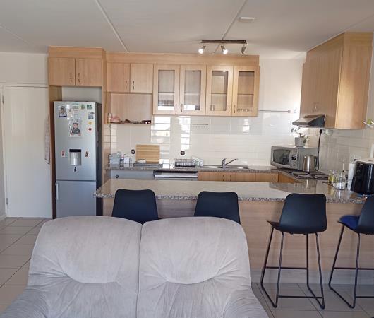 2 Bedroom Townhouse in Burgundy Estate