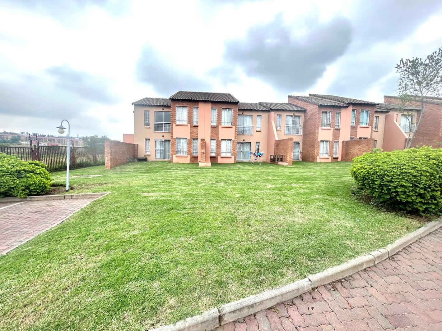 2 Bedroom House in Erand Gardens
