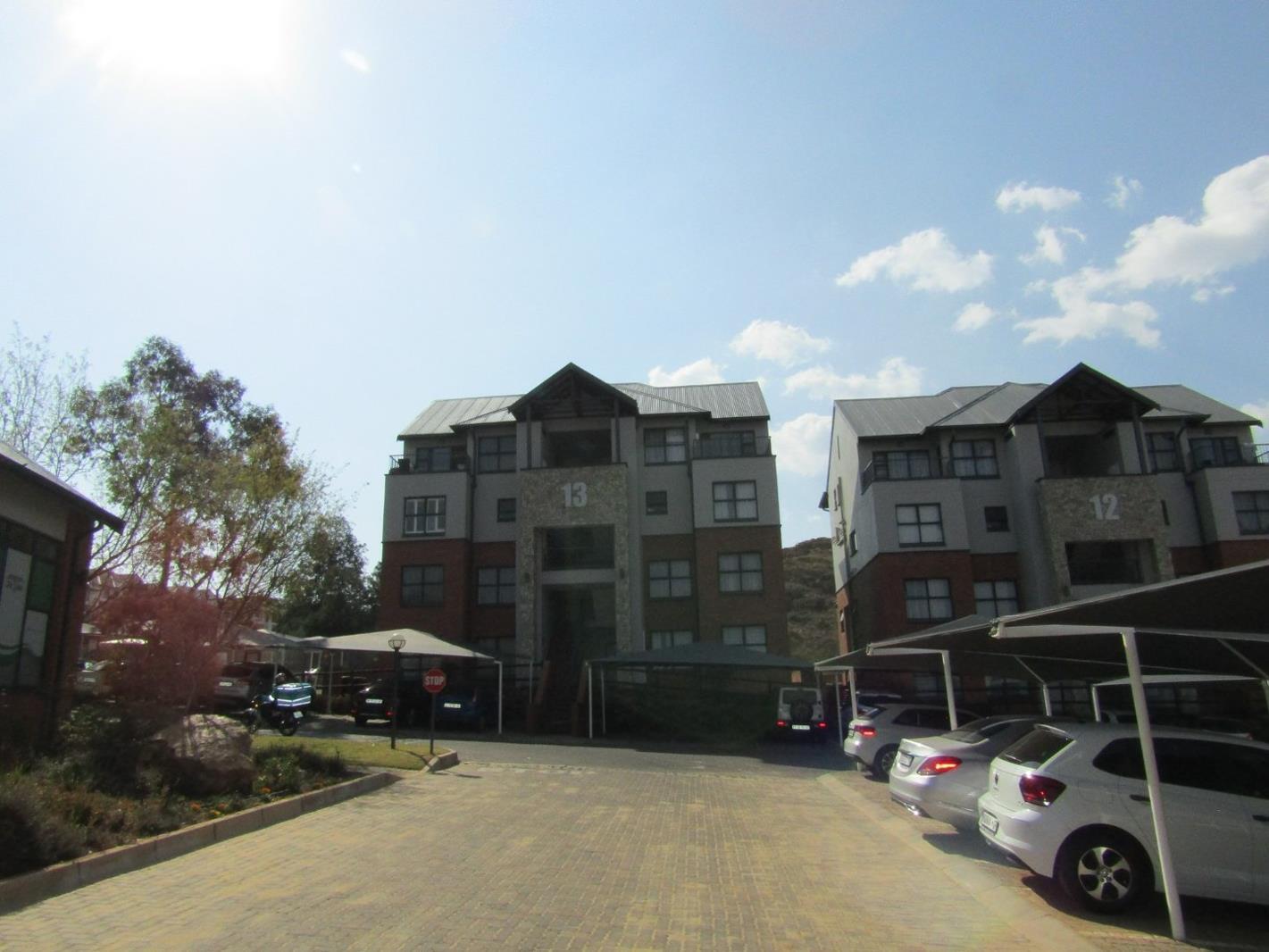 1 Bedroom Townhouse in Oakdene