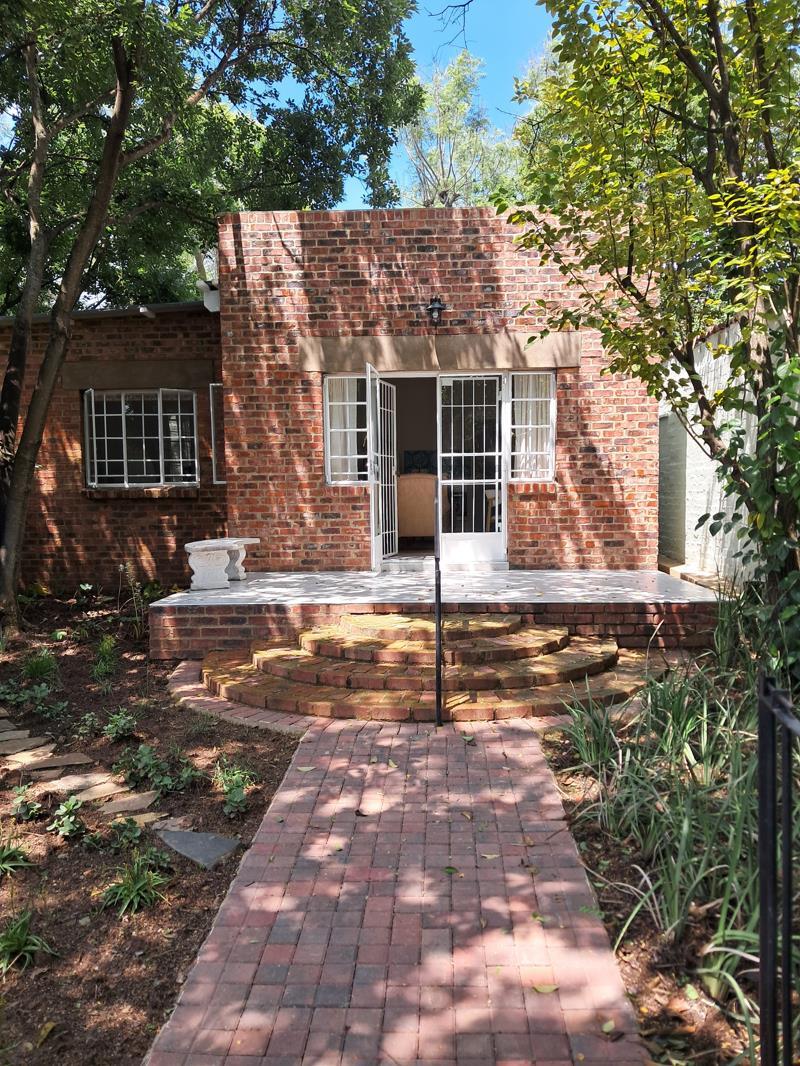2 Bedroom Garden Cottage in Parkwood