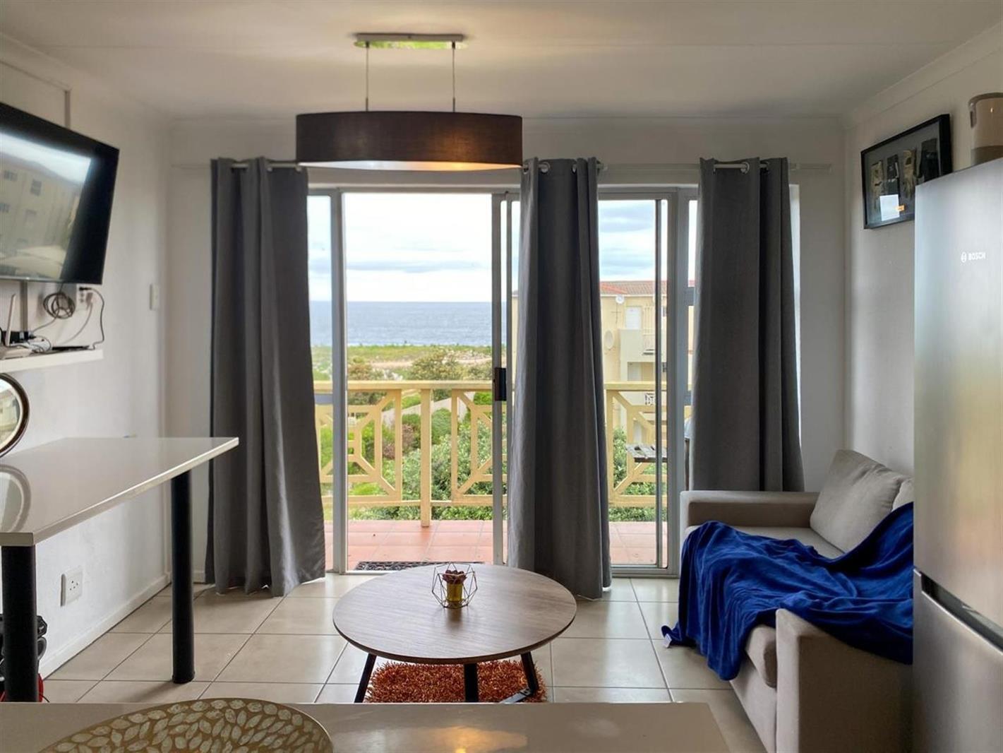 2 Bedroom Apartment in Hermanus Beach Club