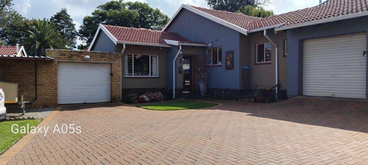 4 Bedroom House in Brackenhurst