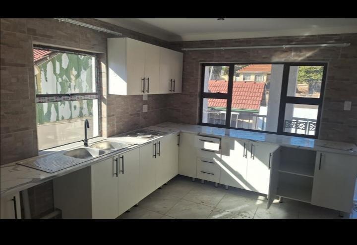 3 Bedroom Apartment in Linmeyer