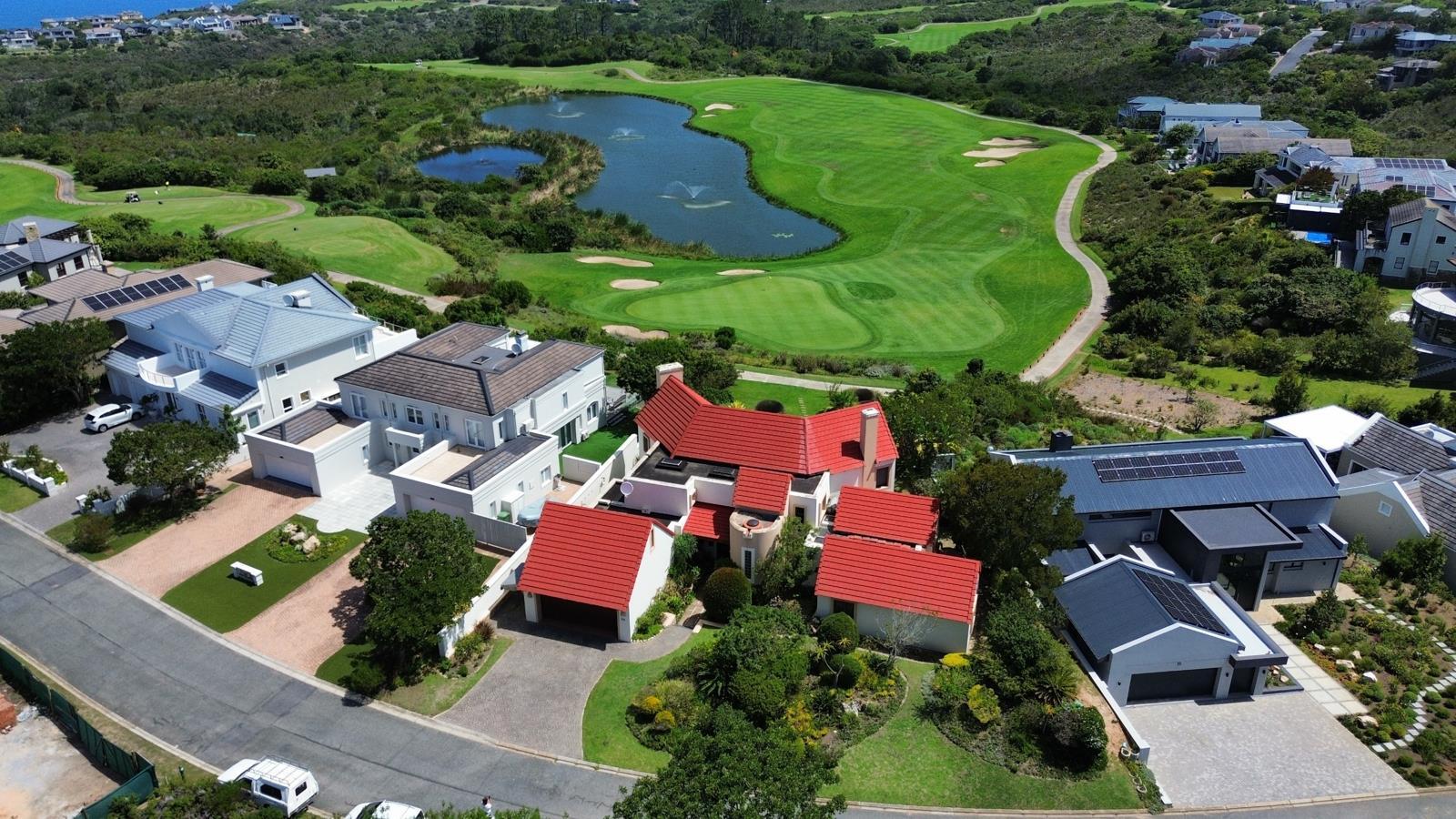 4 Bedroom House in Pezula Golf Estate