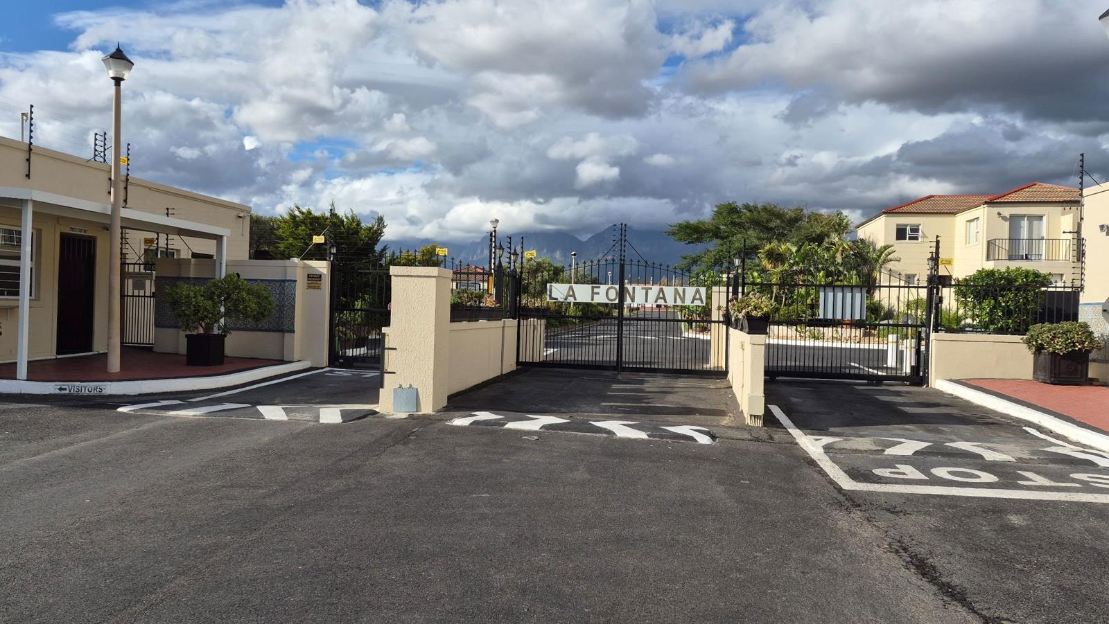 3 Bedroom Townhouse in Gordons Bay Central