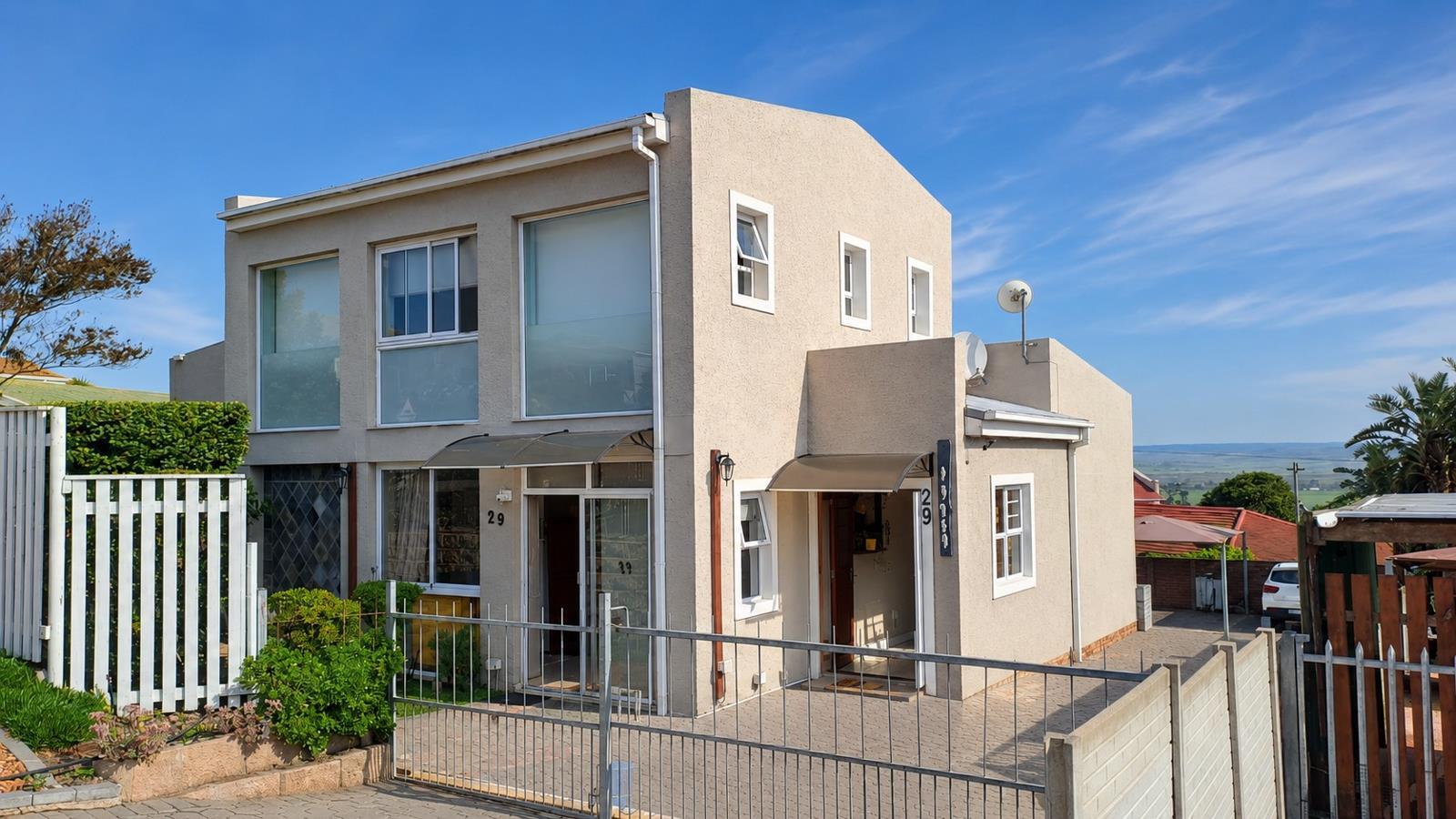 4 Bedroom House in Klein Brak Rivier