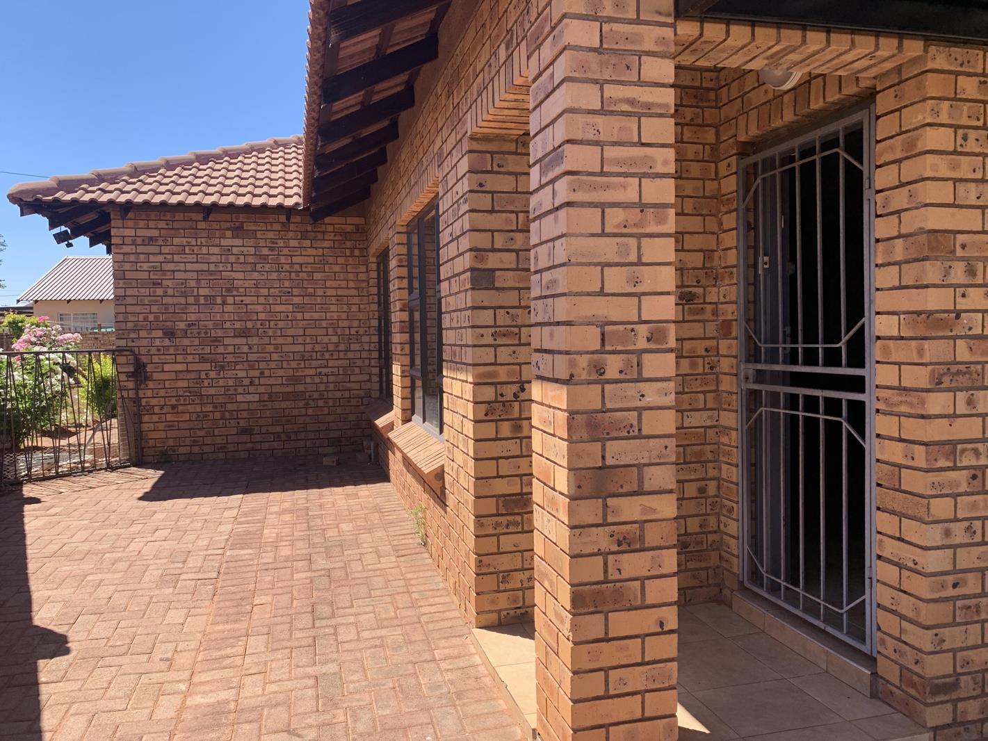 3 Bedroom House in Postmasburg