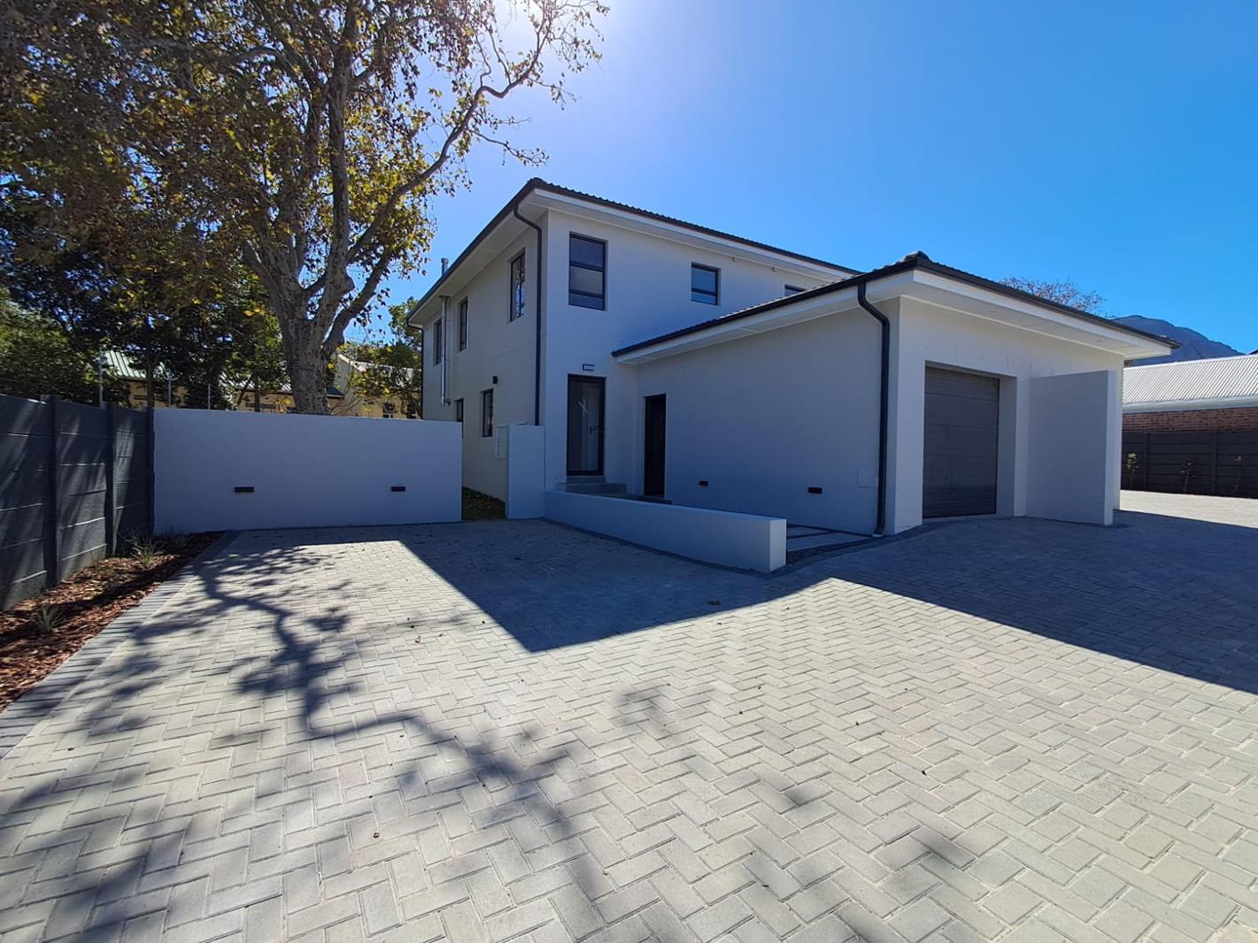 3 Bedroom House in Briza
