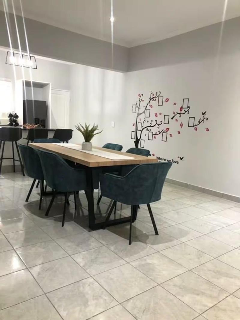 4 Bedroom House in Ferndale