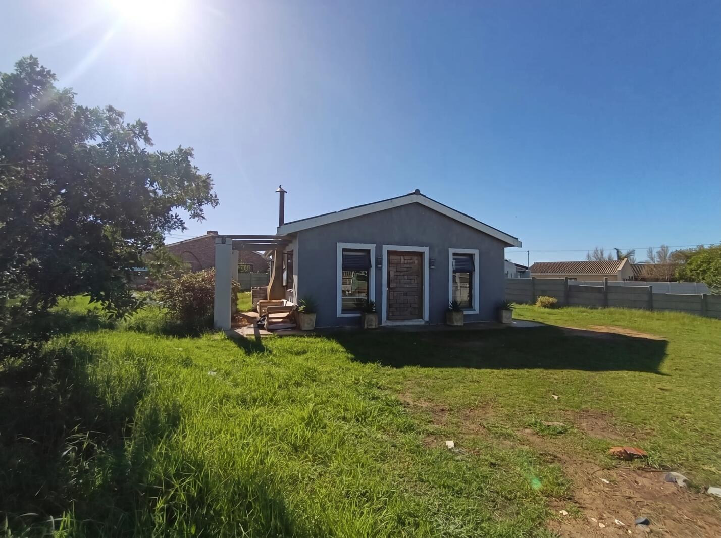 2 Bedroom House in Bredasdorp