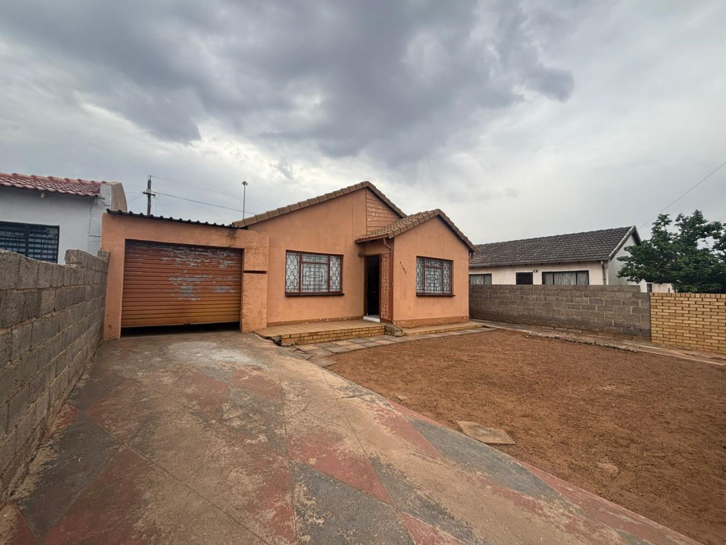 2 Bedroom House in Mohlakeng