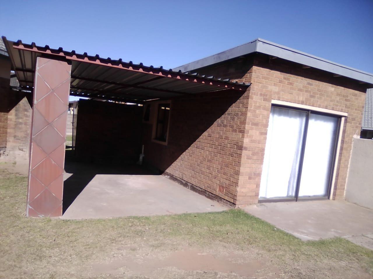 1 Bedroom Garden Cottage in Rietkuil