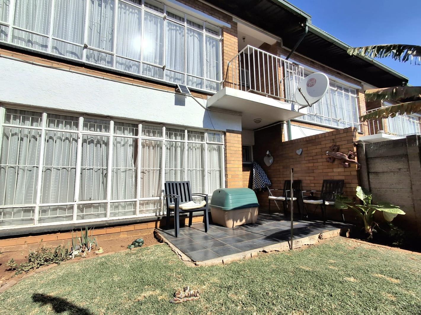 2 Bedroom Duplex in Marlands