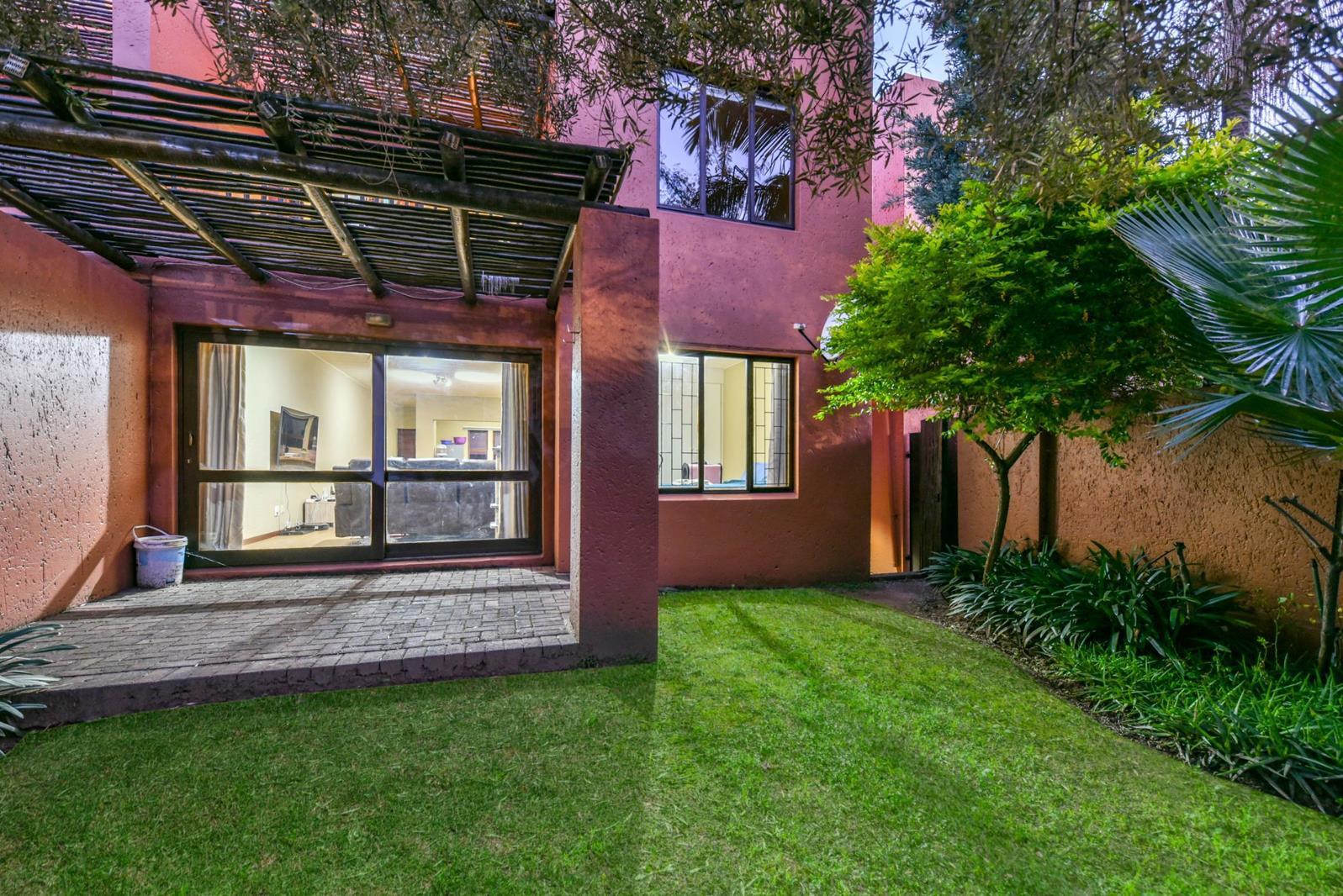 2 Bedroom Apartment in Sunninghill