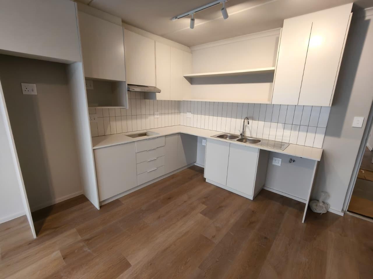 2 Bedroom Apartment in Table View