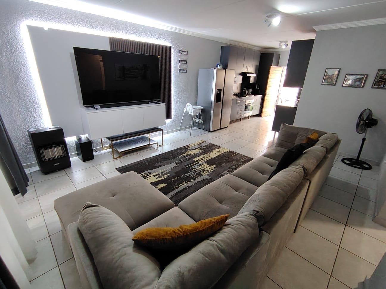 3 Bedroom Flat in Ravenswood