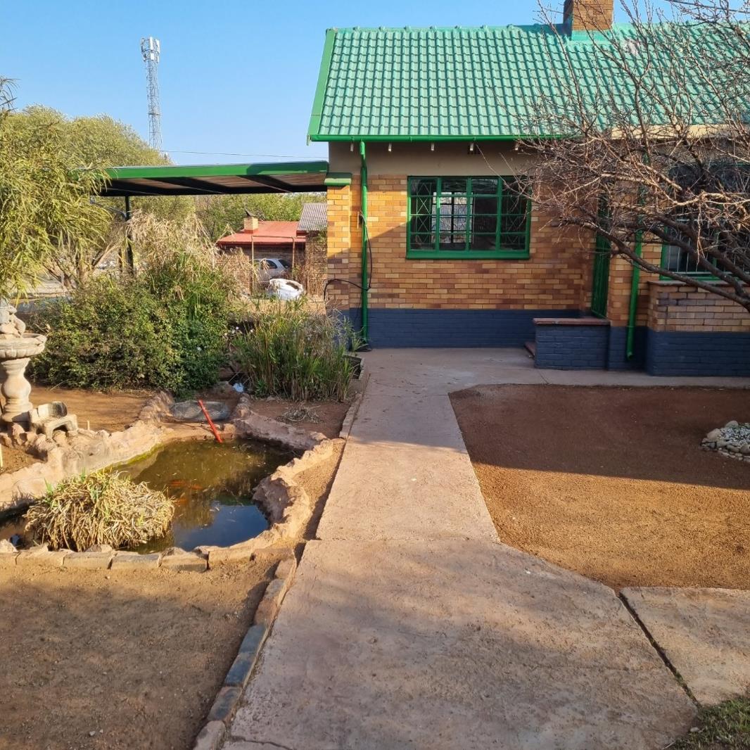 3 Bedroom House in Postmasburg