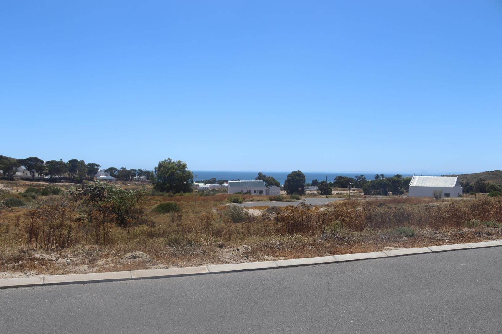 400 m² Land available in St Helena Views
