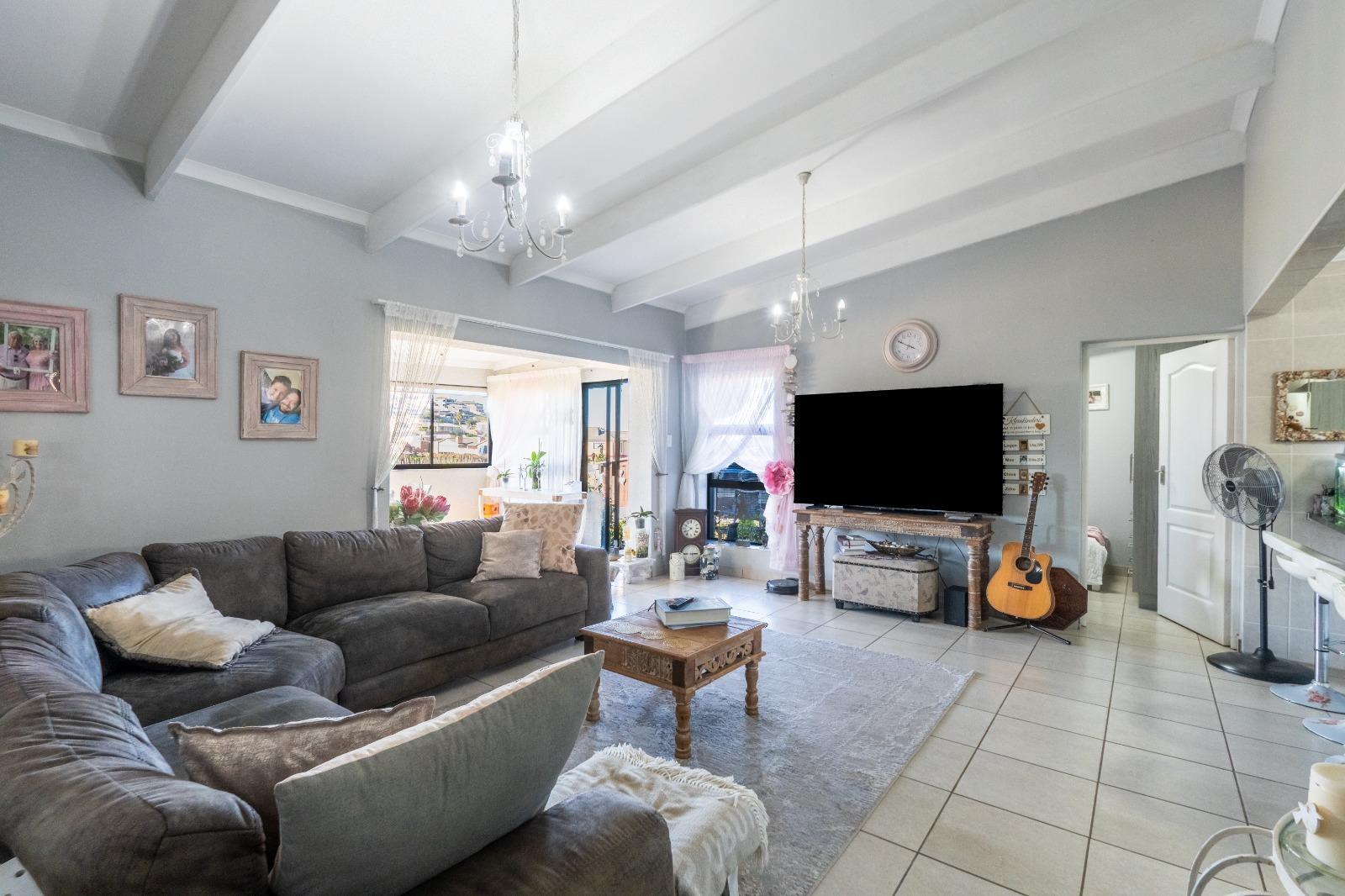 3 Bedroom House in Island View