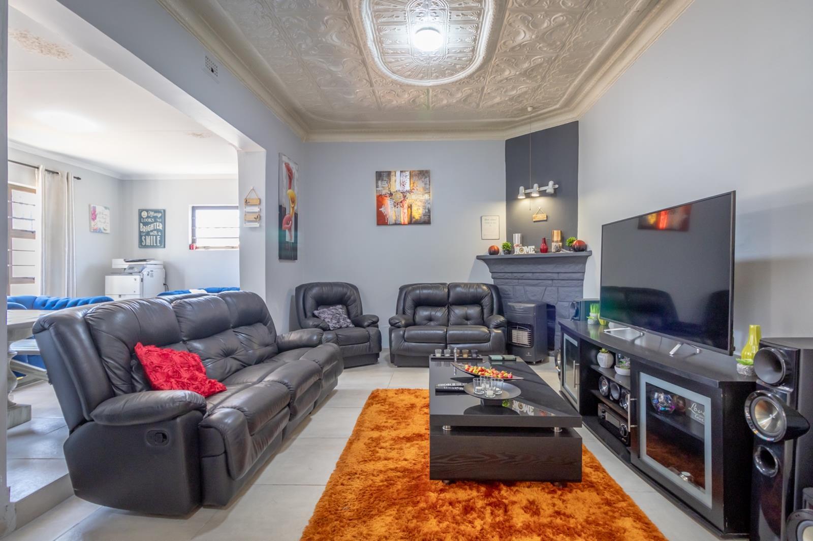 4 Bedroom House in Maraisburg