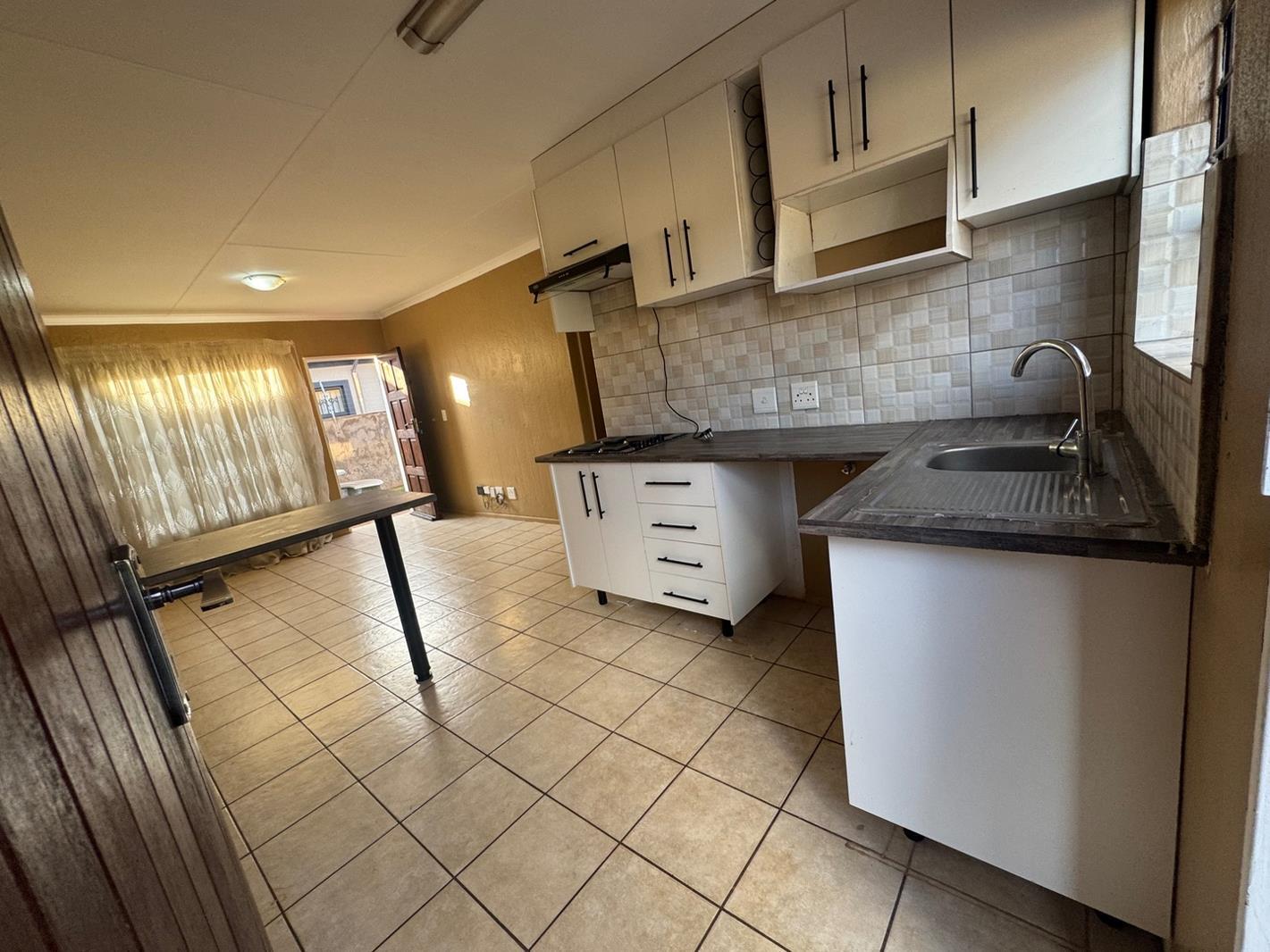 2 Bedroom Townhouse in Dawn Park