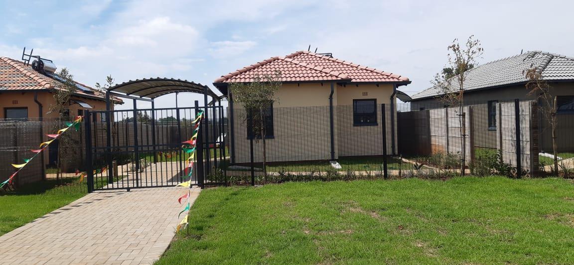 2 Bedroom House in Protea Glen