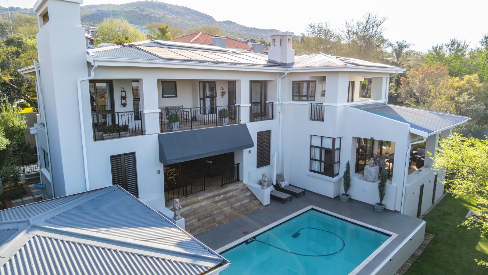 5 Bedroom House in Featherbrooke Estate