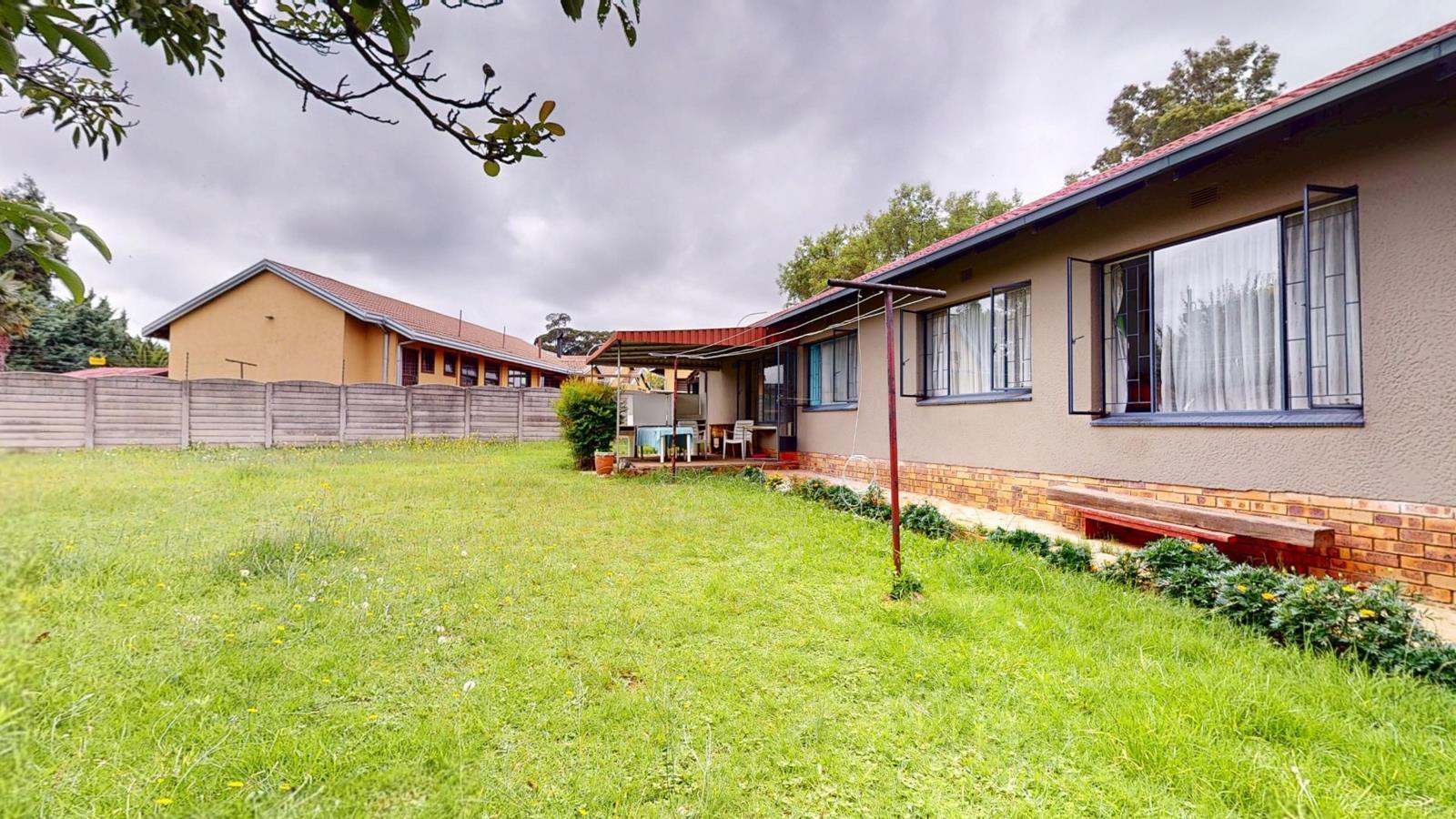 3 Bedroom House in Crystal Park