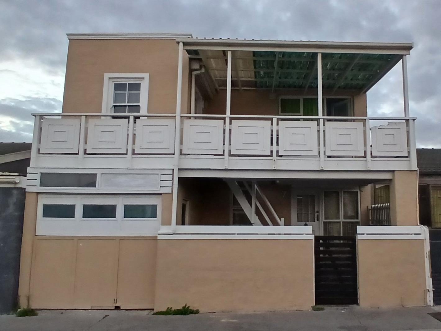 4 Bedroom House in Rocklands