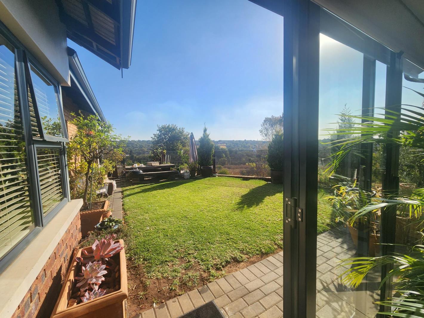 3 Bedroom Simplex in North Riding AH