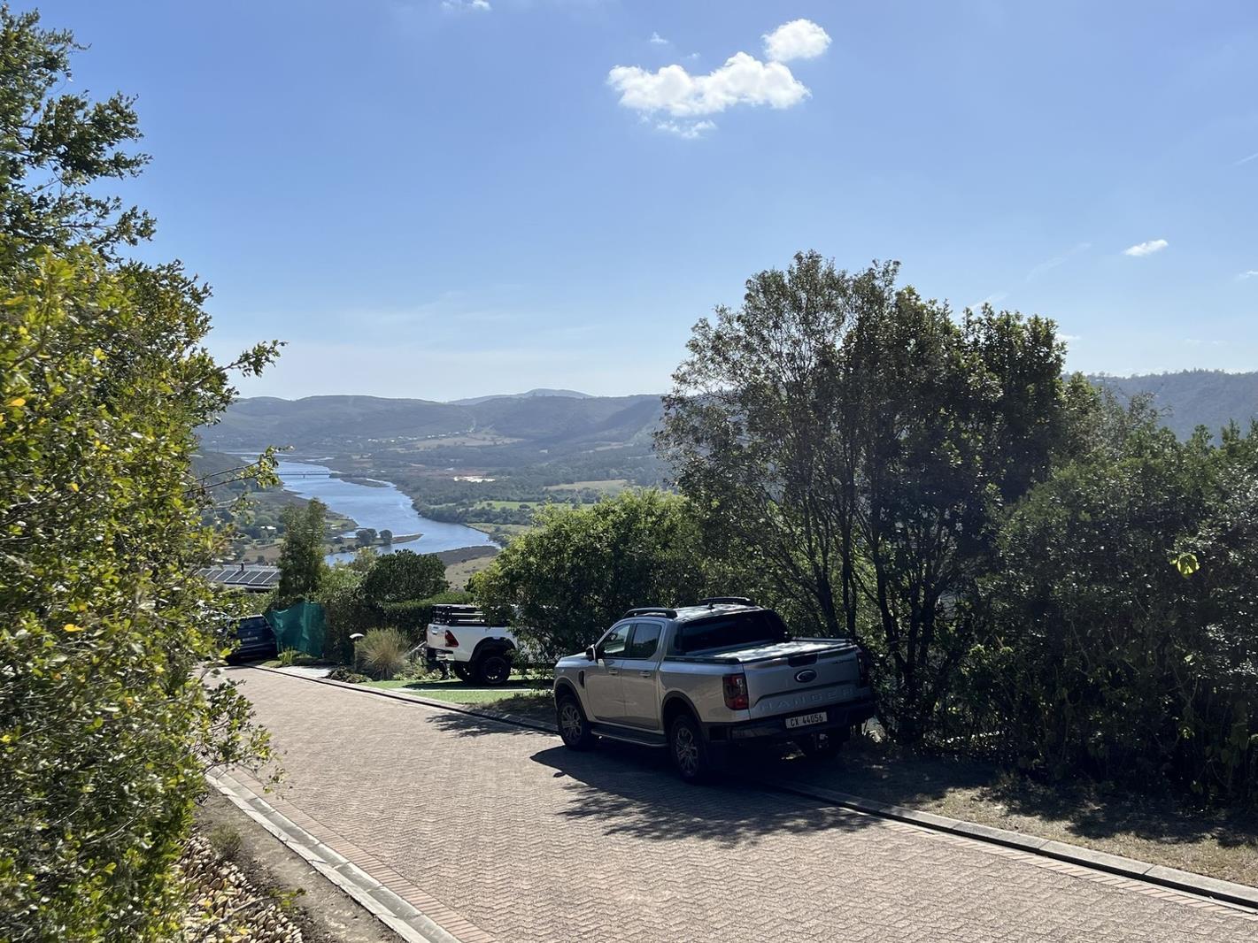 1 179 m² Land available in Simola