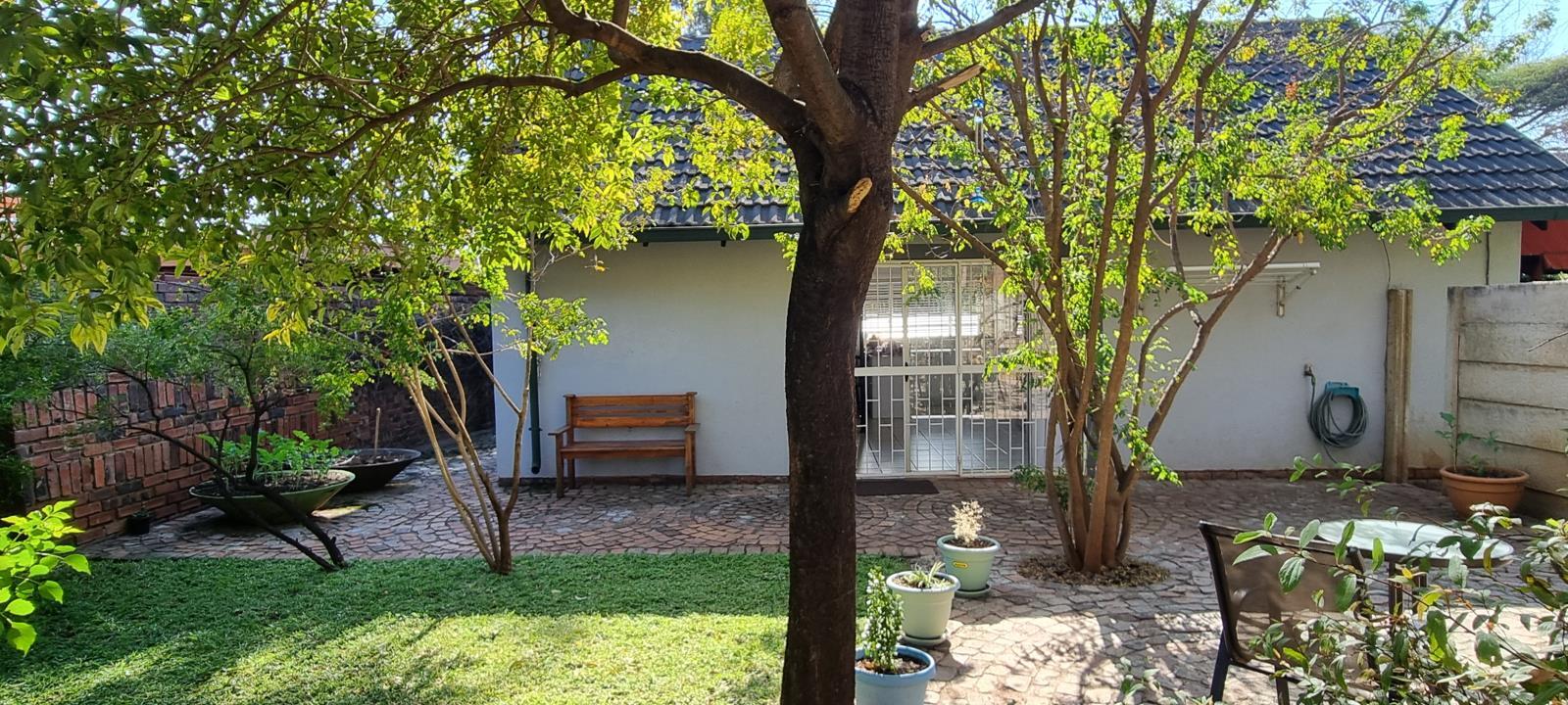 1 Bedroom Garden Cottage in Hennopspark