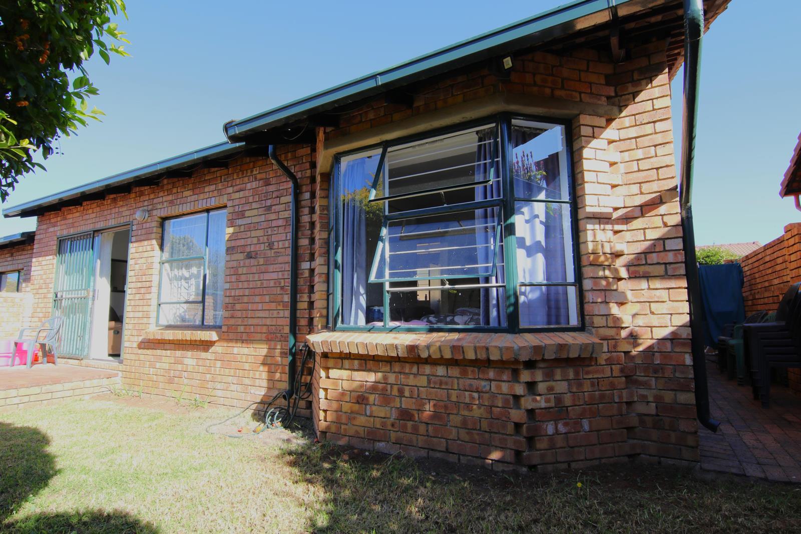 3 Bedroom Townhouse in Randpark Ridge