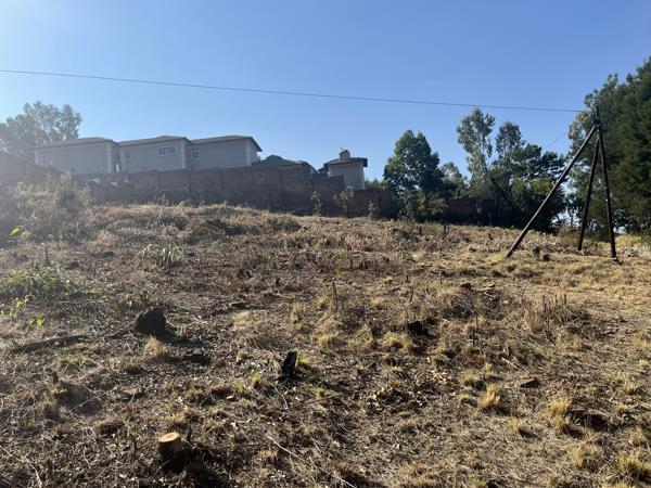 1 702 m² Land available in Waterkloof