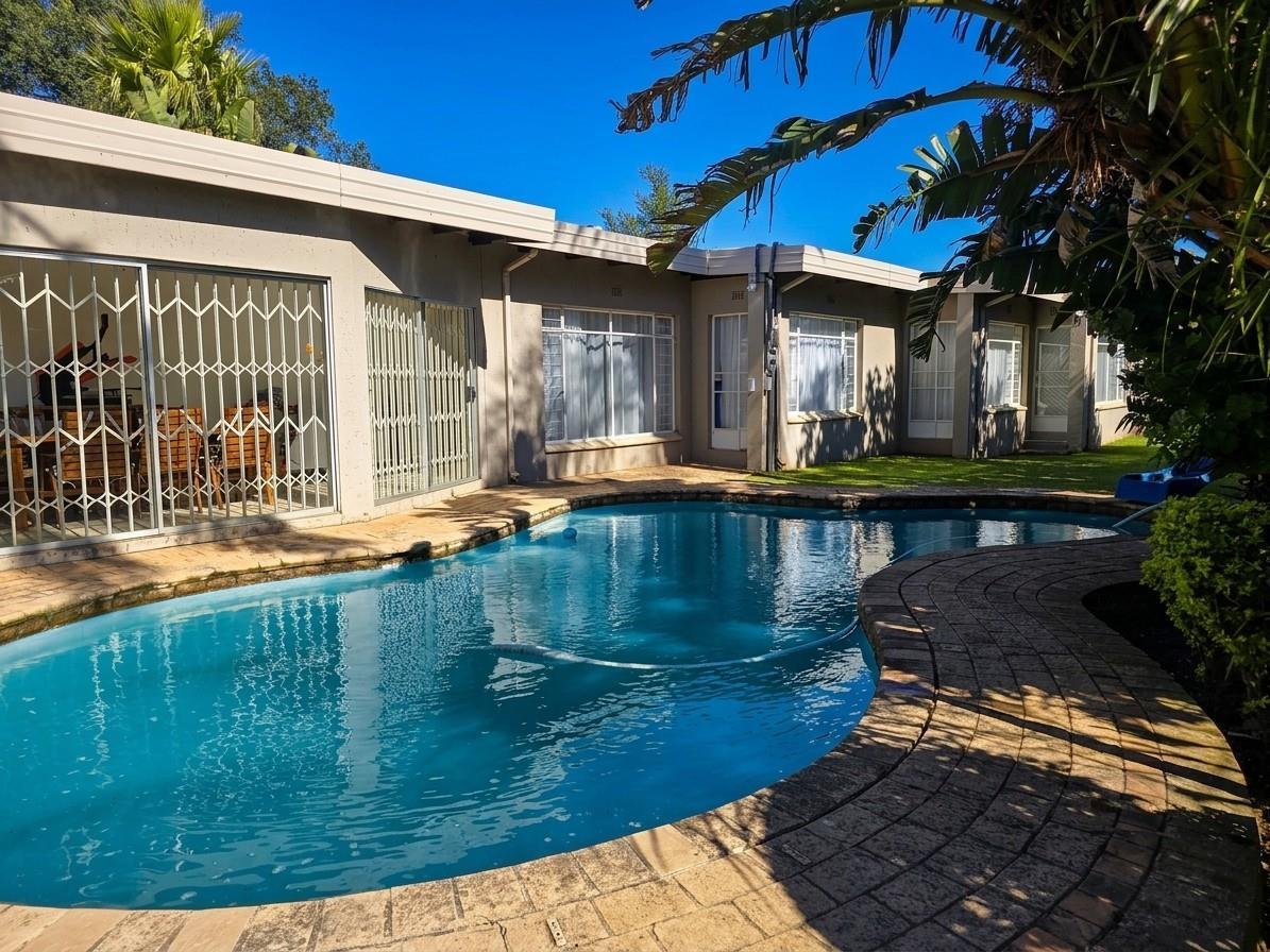 4 Bedroom House in Glen Marais