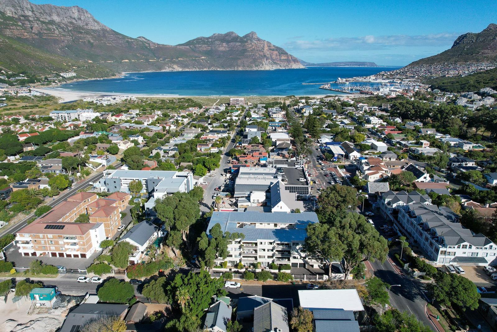 1 Bedroom Apartment in Hout Bay and surrounds
