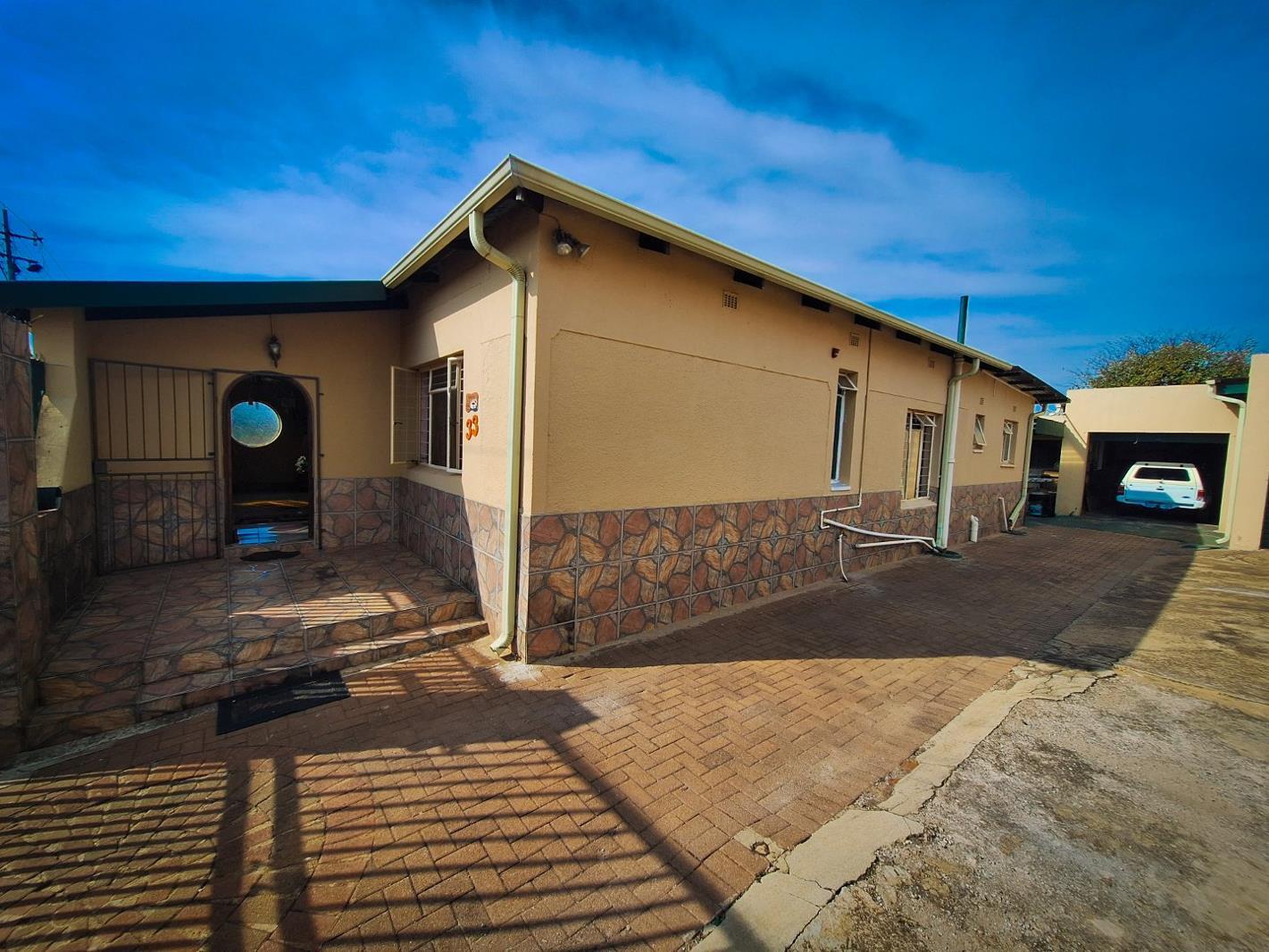 3 Bedroom House in Krugersdorp West
