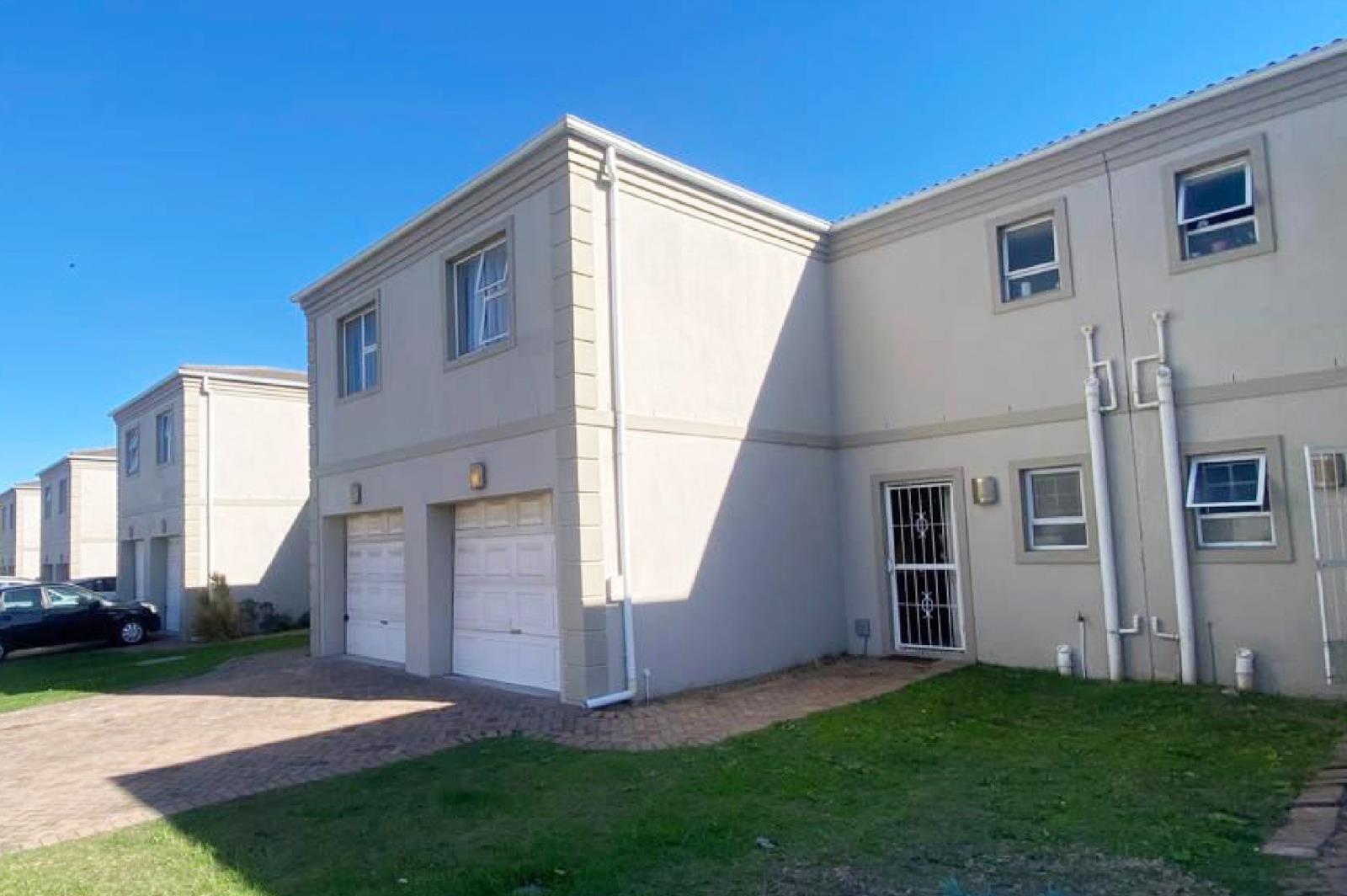 3 Bedroom Townhouse in Parklands