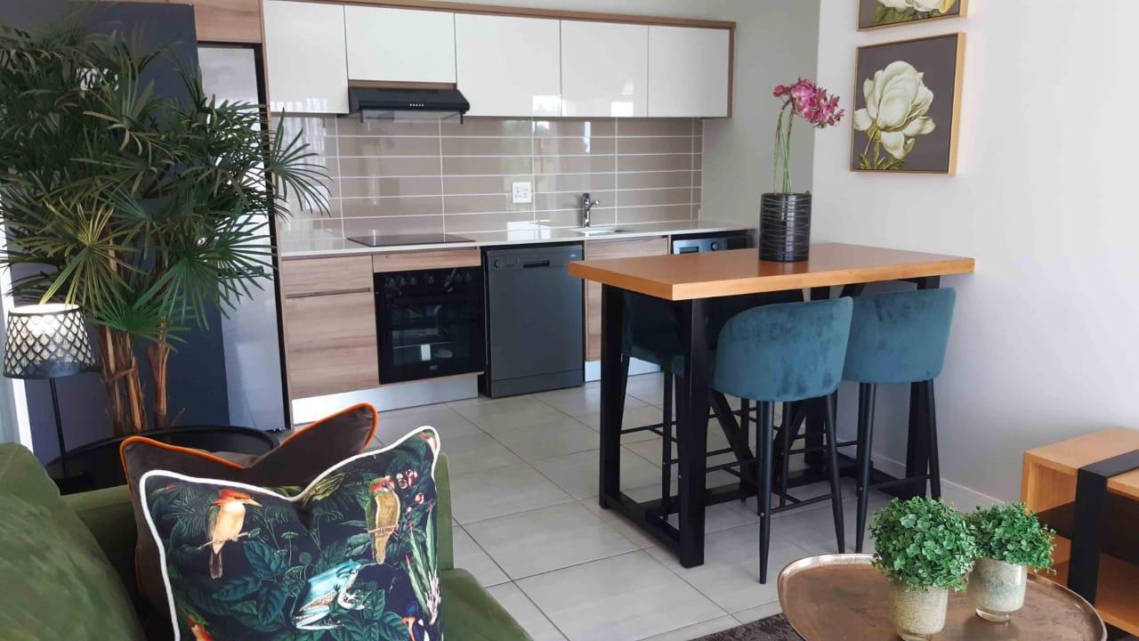 1 Bedroom Apartment in Waterfall