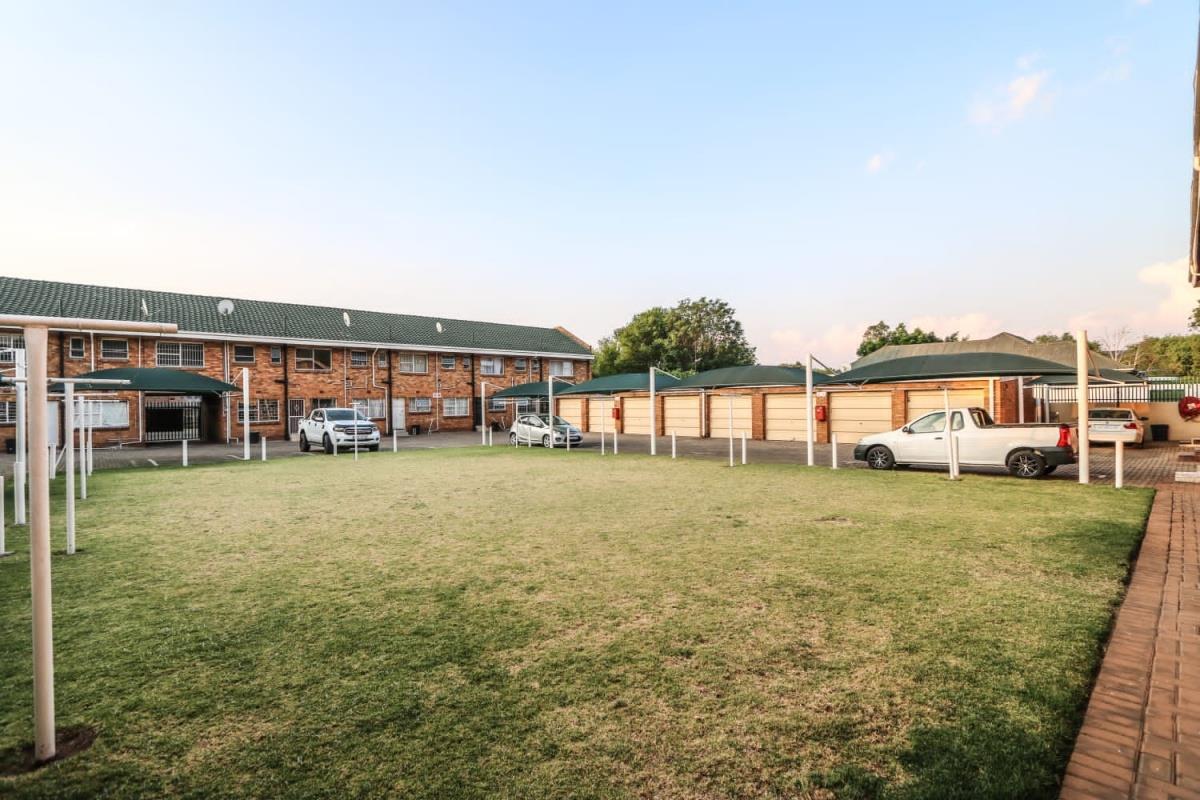 2 Bedroom Townhouse in Benoni AH