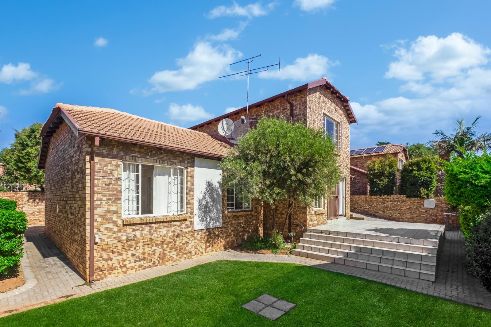 4 Bedroom Townhouse in Randpark Ridge
