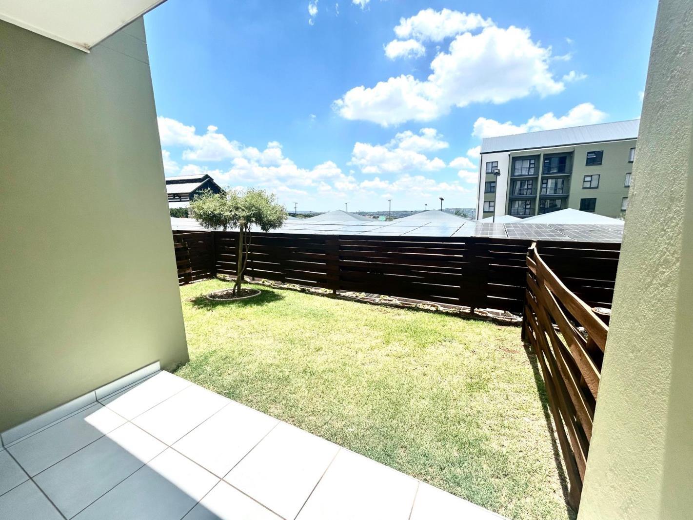2 Bedroom House in Mooikloof Equestrian Estate